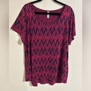 LuLaRoe NWT Classic T Women’s 2XL Purple & Pink Zig Zag Chevron Knit Super Soft